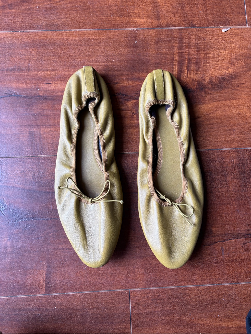 The Row Olive Green Leather Ballet Flats With Bow